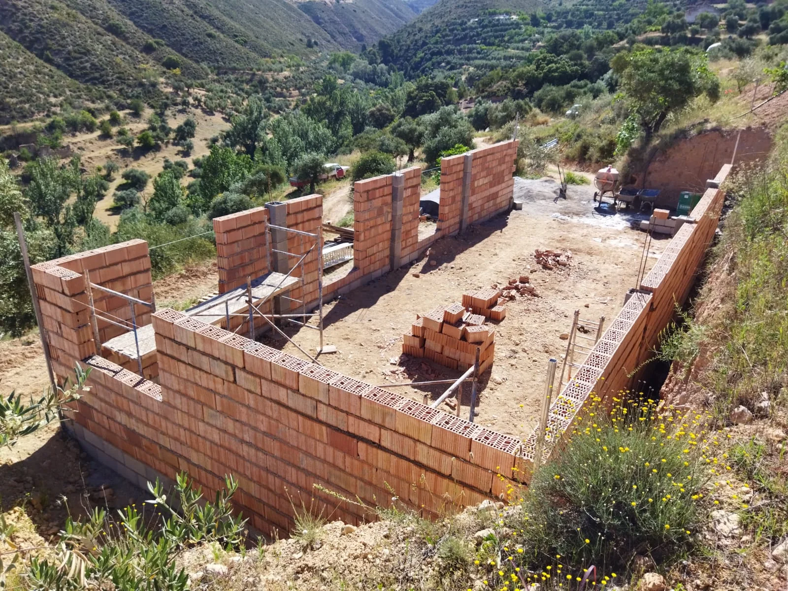 Earth house wall frame under construction