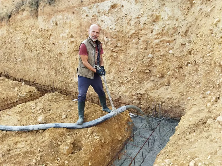 Earth house foundation work