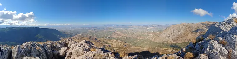 Panoramic mountain view over Granada